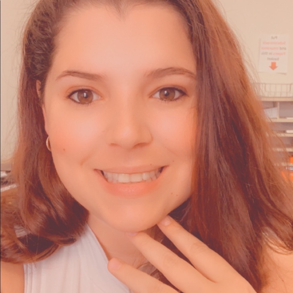 Meet your Posher, Mikaela